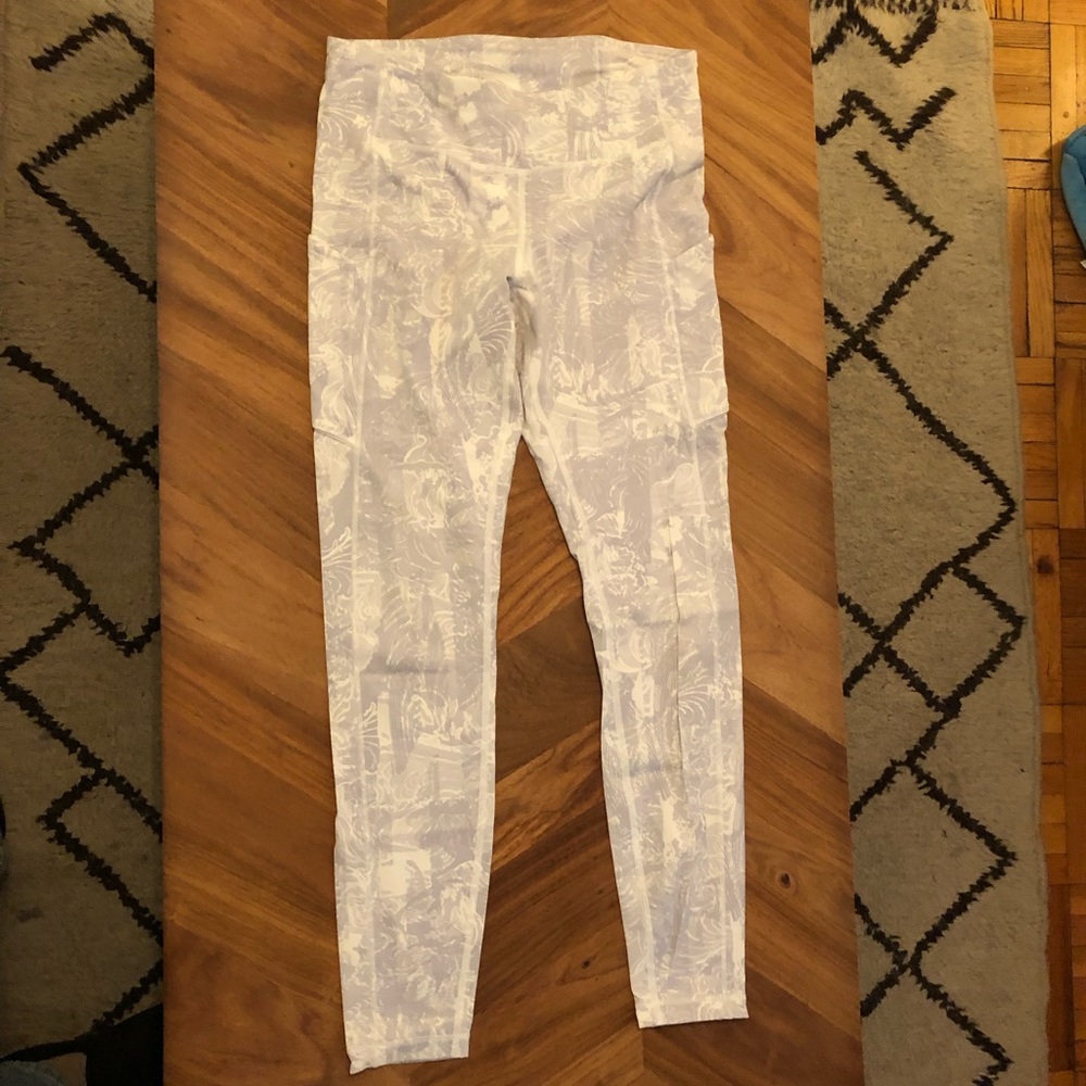 Lululemon Light Grey Leggings with Side Pockets